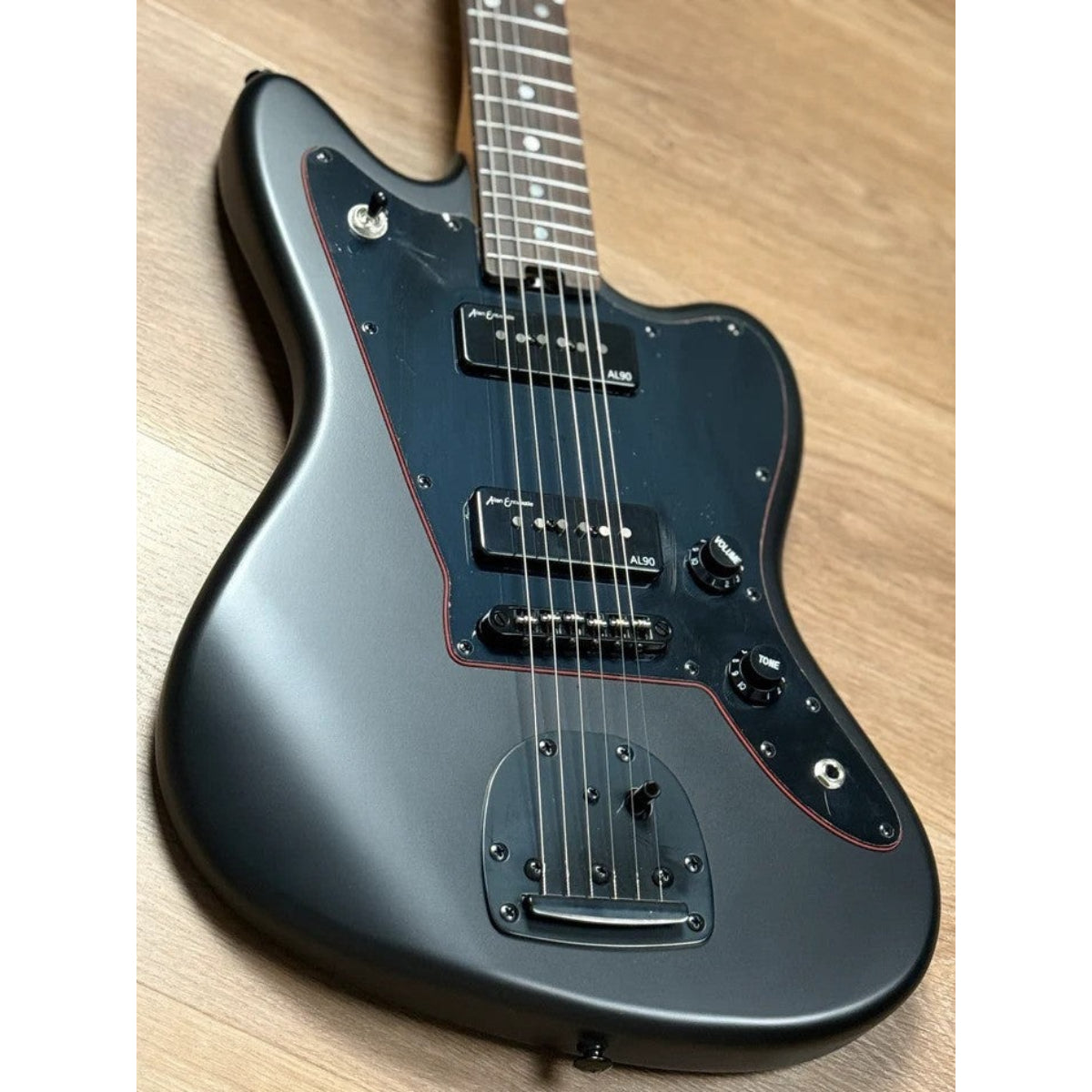 Đàn Guitar Điện Soloking JM40 Offset, Noir Black Limited Edition