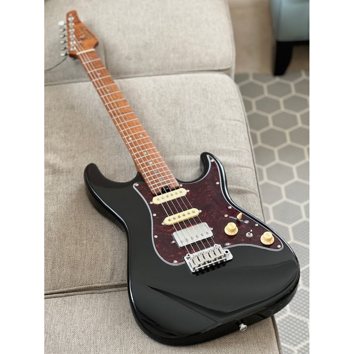 Đàn Guitar Điện Soloking MS11 Classic, Roasted Flame Maple Neck, Black Nafiri Special Run