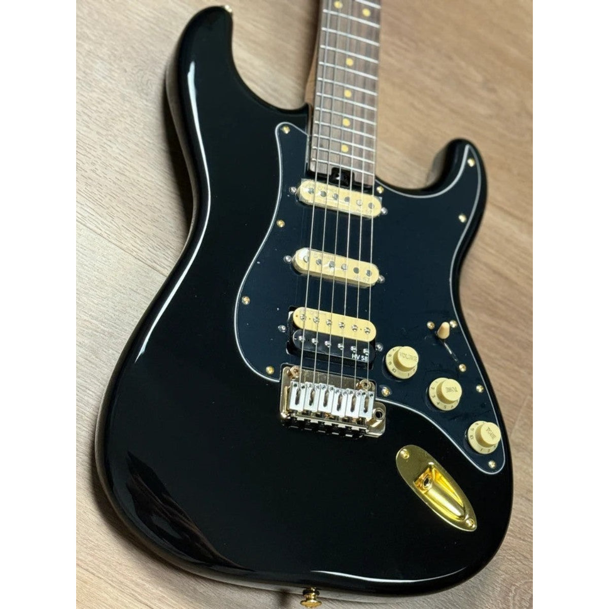 Đàn Guitar Điện Soloking MS1 Artisan, Rosewood FB, Gold Hardware, Black Beauty JESCAR