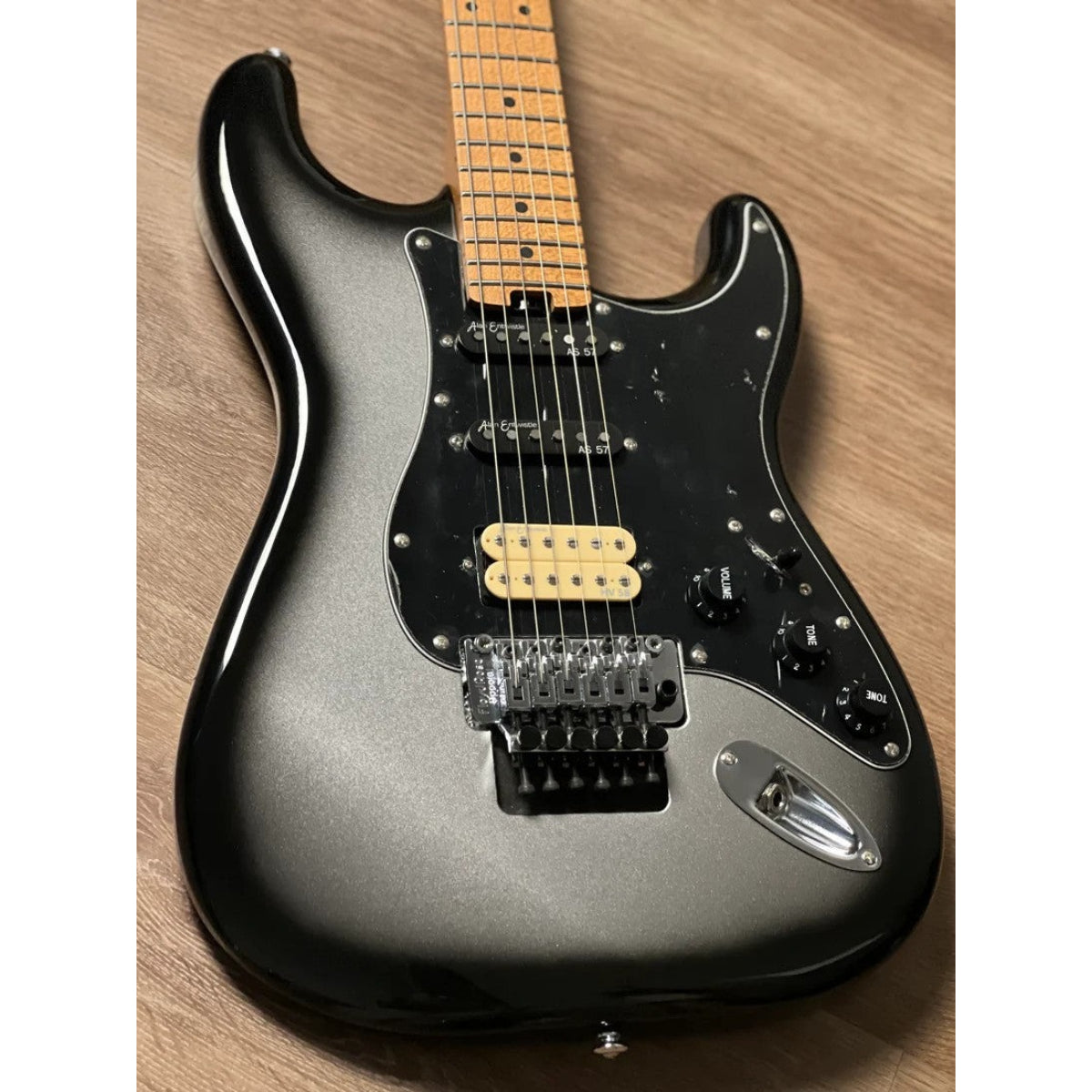 Đàn Guitar Điện Soloking MS1 Classic 22 HSS FR, Roasted Maple FB, Silverburst Nafiri Special Run JESCAR