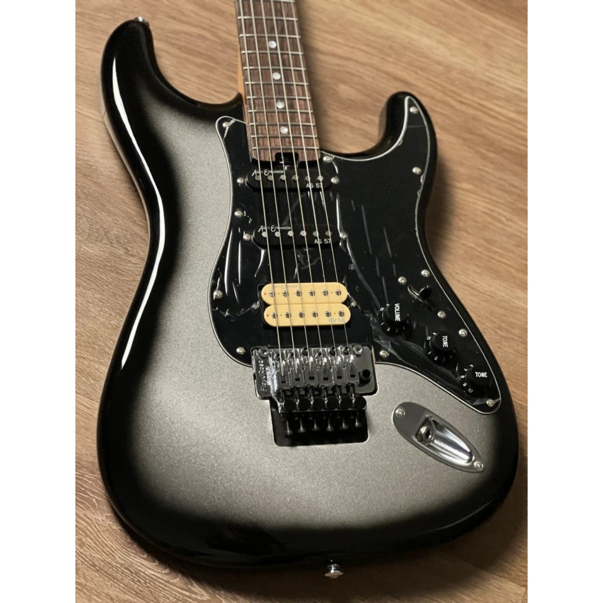 Đàn Guitar Điện Soloking MS1 Classic 22 HSS FR, Rosewood FB, Silverburst