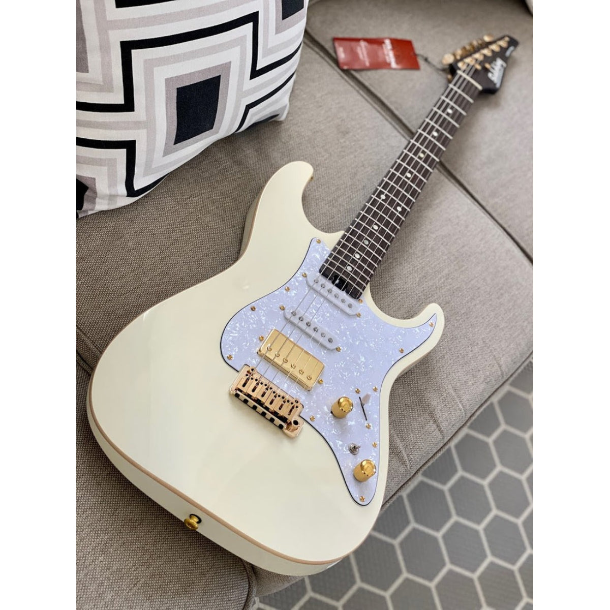 Đàn Guitar Điện Soloking MS1 Classic Flat Top, One Piece Rosewood, Vintage White Neck Nafiri Special Run