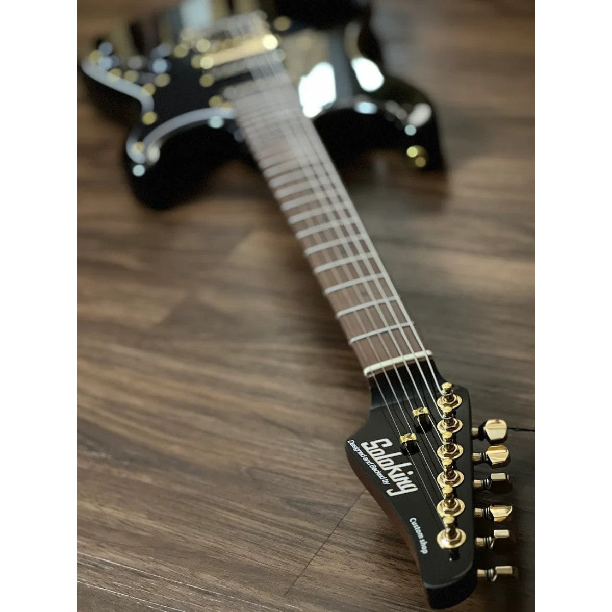 Đàn Guitar Điện Soloking MS1 Classic MKII, Gold Hardware, Roasted Maple FB, Black Beauty