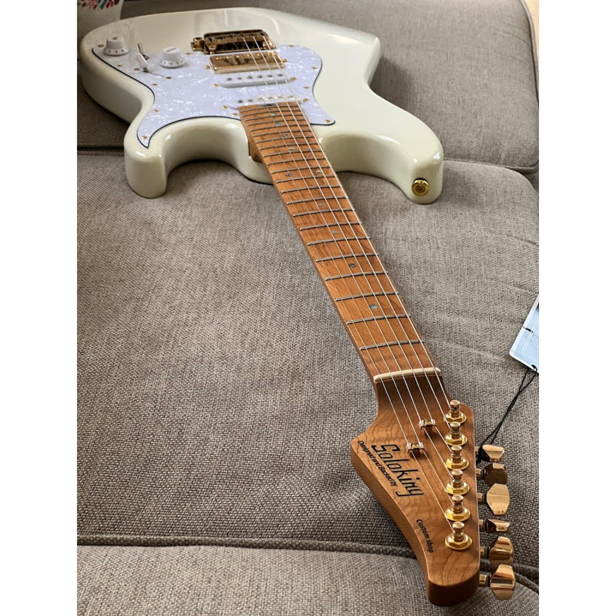 Đàn Guitar Điện Soloking MS1 Classic, Gold HW, Roasted Flame Maple Neck, Olympic White Nafiri Special Run