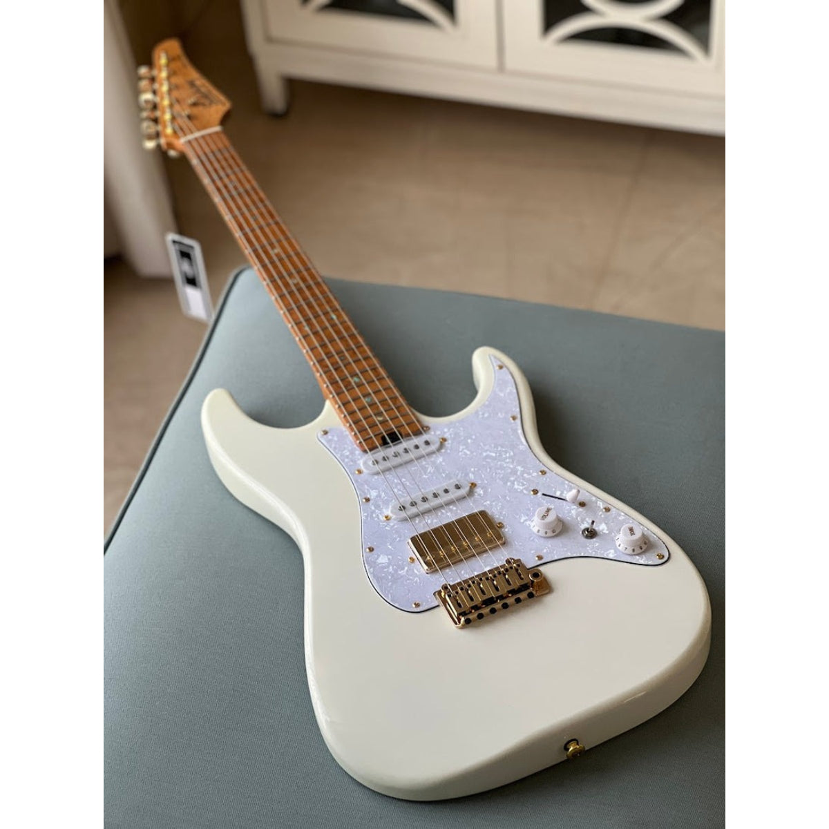 Đàn Guitar Điện Soloking MS1 Classic, Gold HW, Roasted Flame Maple Neck, Olympic White Nafiri Special Run
