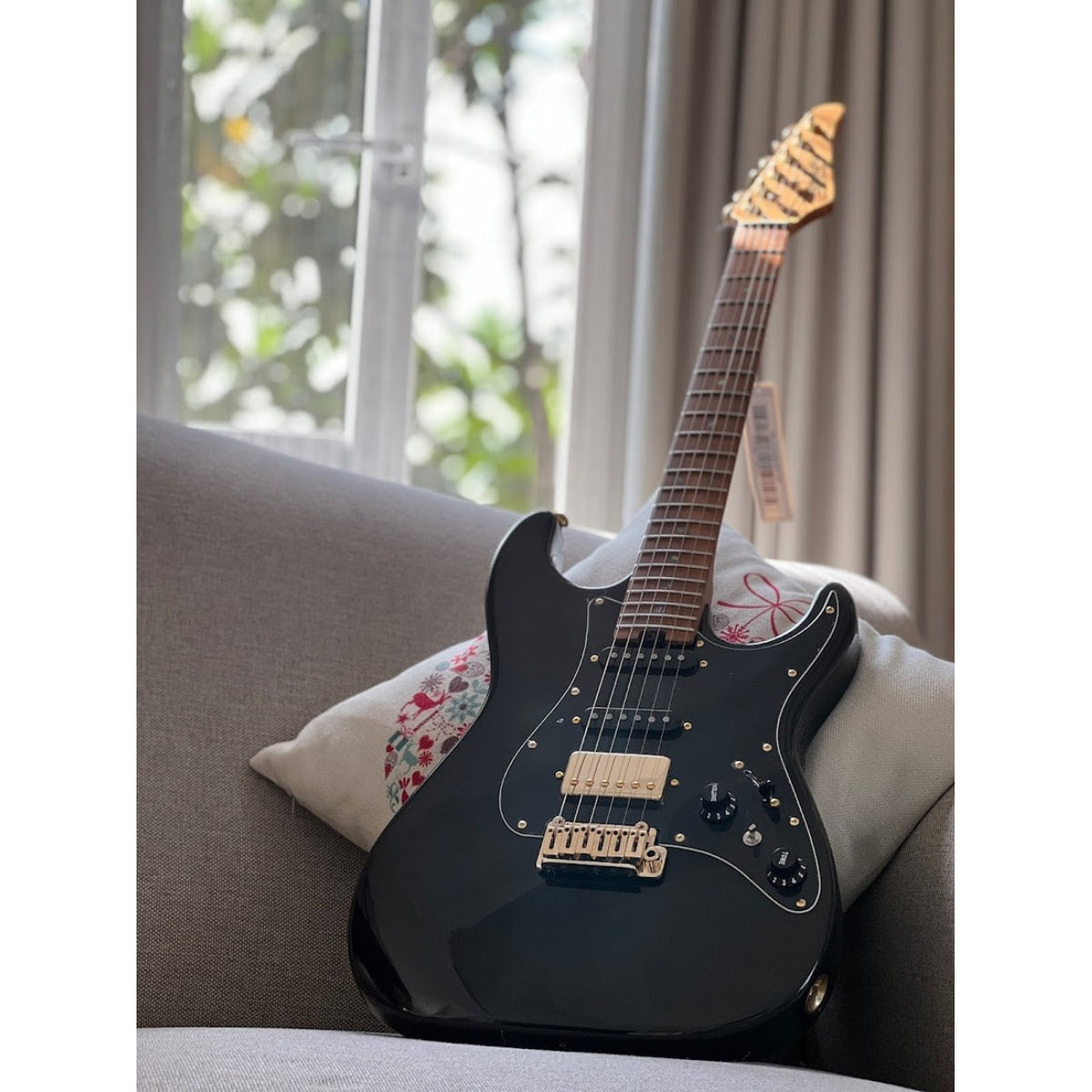 Đàn Guitar Điện Soloking MS1 Classic, Roasted Flame Maple Neck, Black Beauty Nafiri Special Run