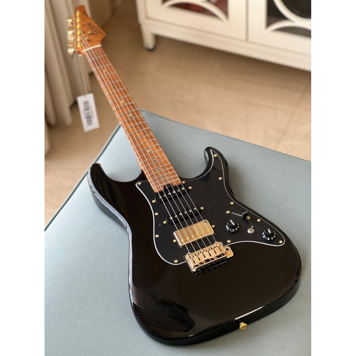 Đàn Guitar Điện Soloking MS1 Classic, Roasted Flame Maple Neck, Black Beauty Nafiri Special Run