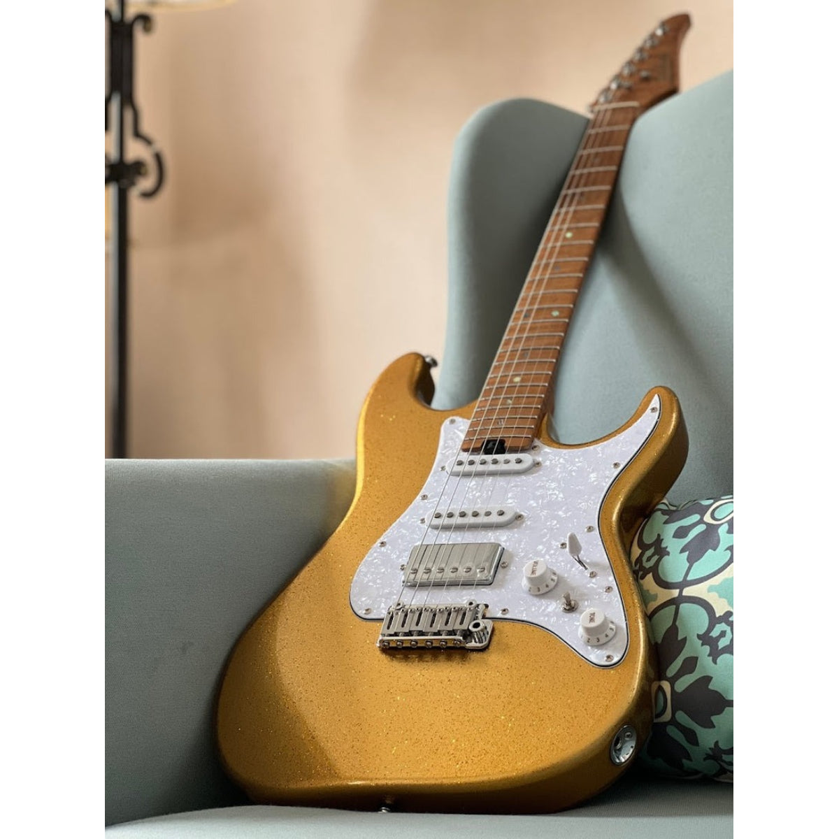 Đàn Guitar Điện Soloking MS1 Classic, Roasted Flame Maple Neck, Gold Sparkle Nafiri Special Run