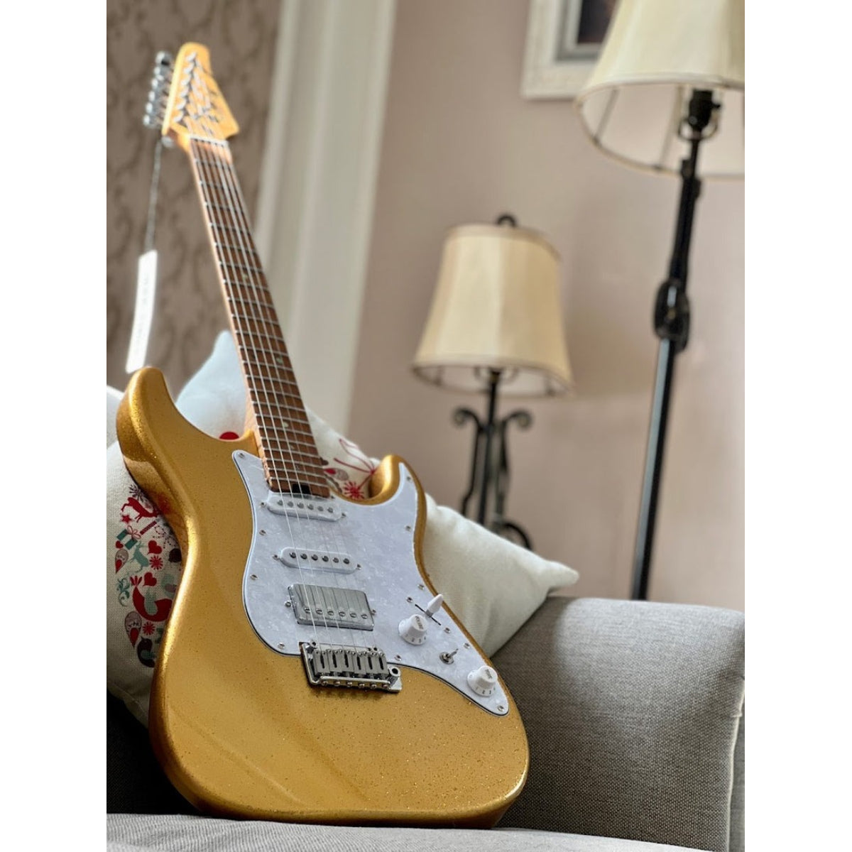 Đàn Guitar Điện Soloking MS1 Classic, Roasted Flame Maple Neck, Gold Sparkle Nafiri Special Run