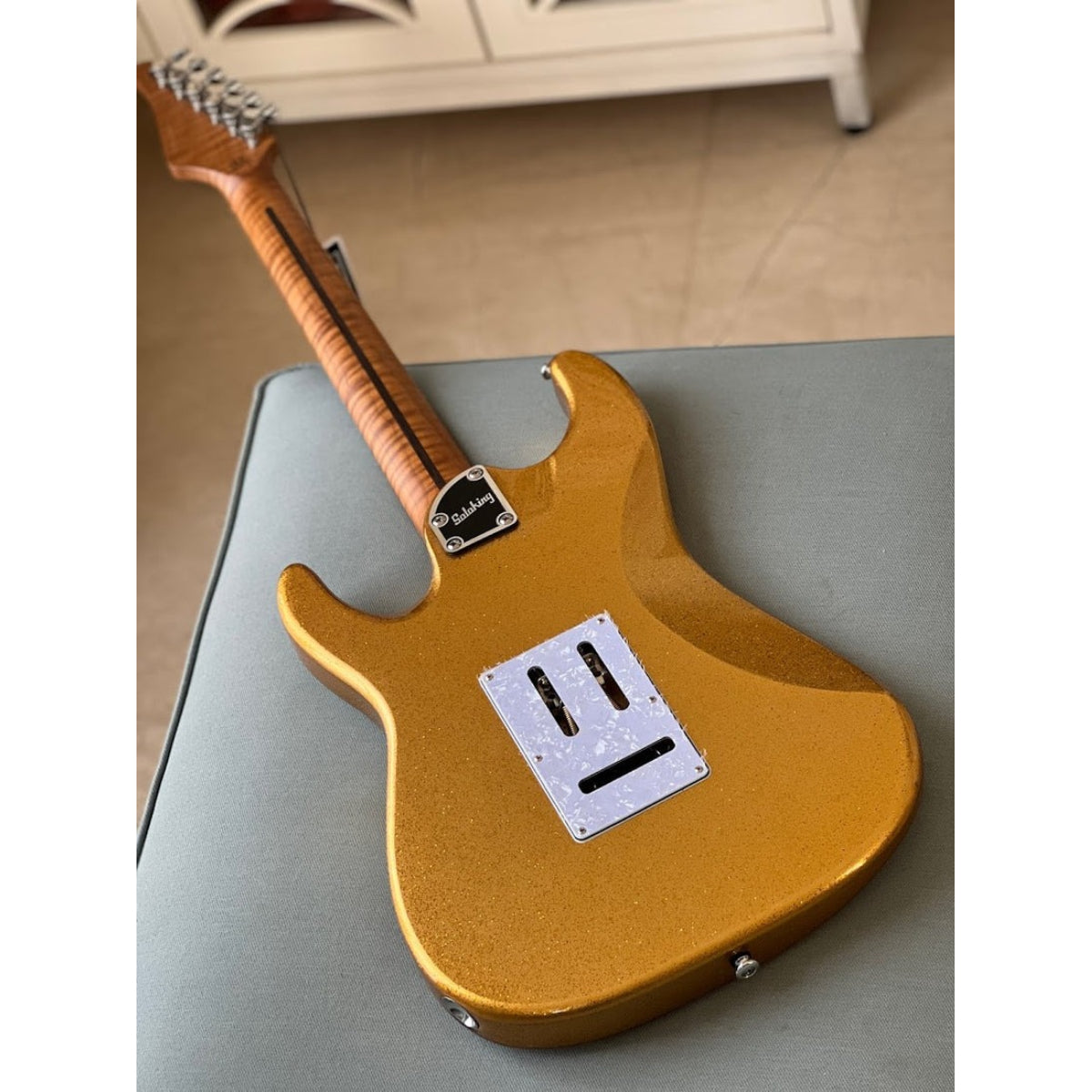 Đàn Guitar Điện Soloking MS1 Classic, Roasted Flame Maple Neck, Gold Sparkle Nafiri Special Run