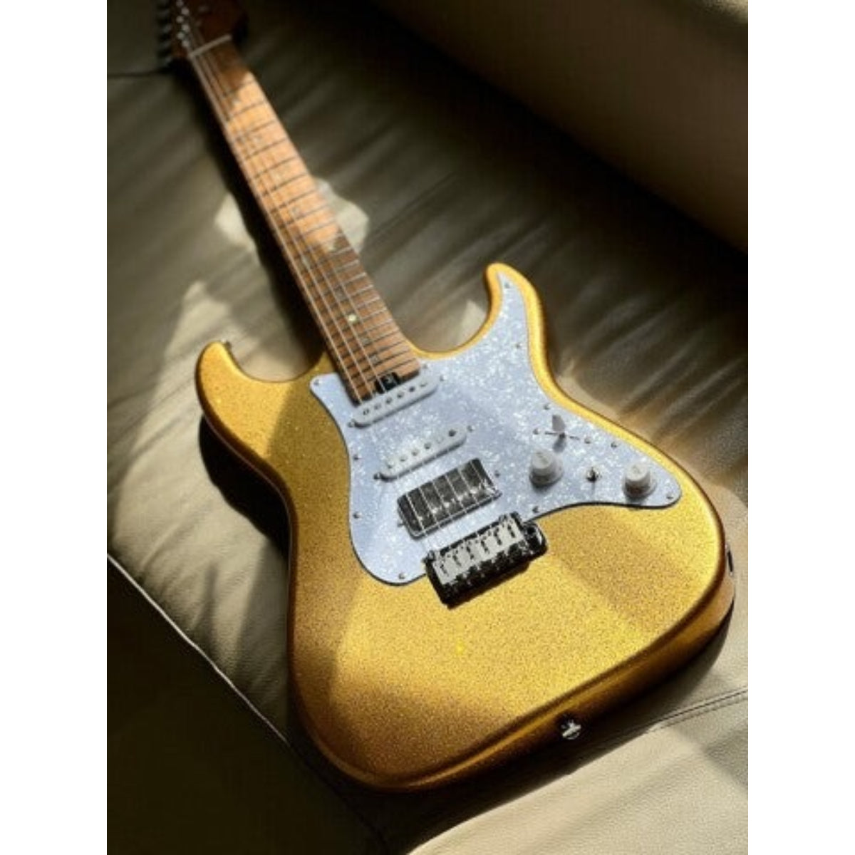 Đàn Guitar Điện Soloking MS1 Classic, Roasted Flame Maple Neck, Gold Sparkle Nafiri Special Run