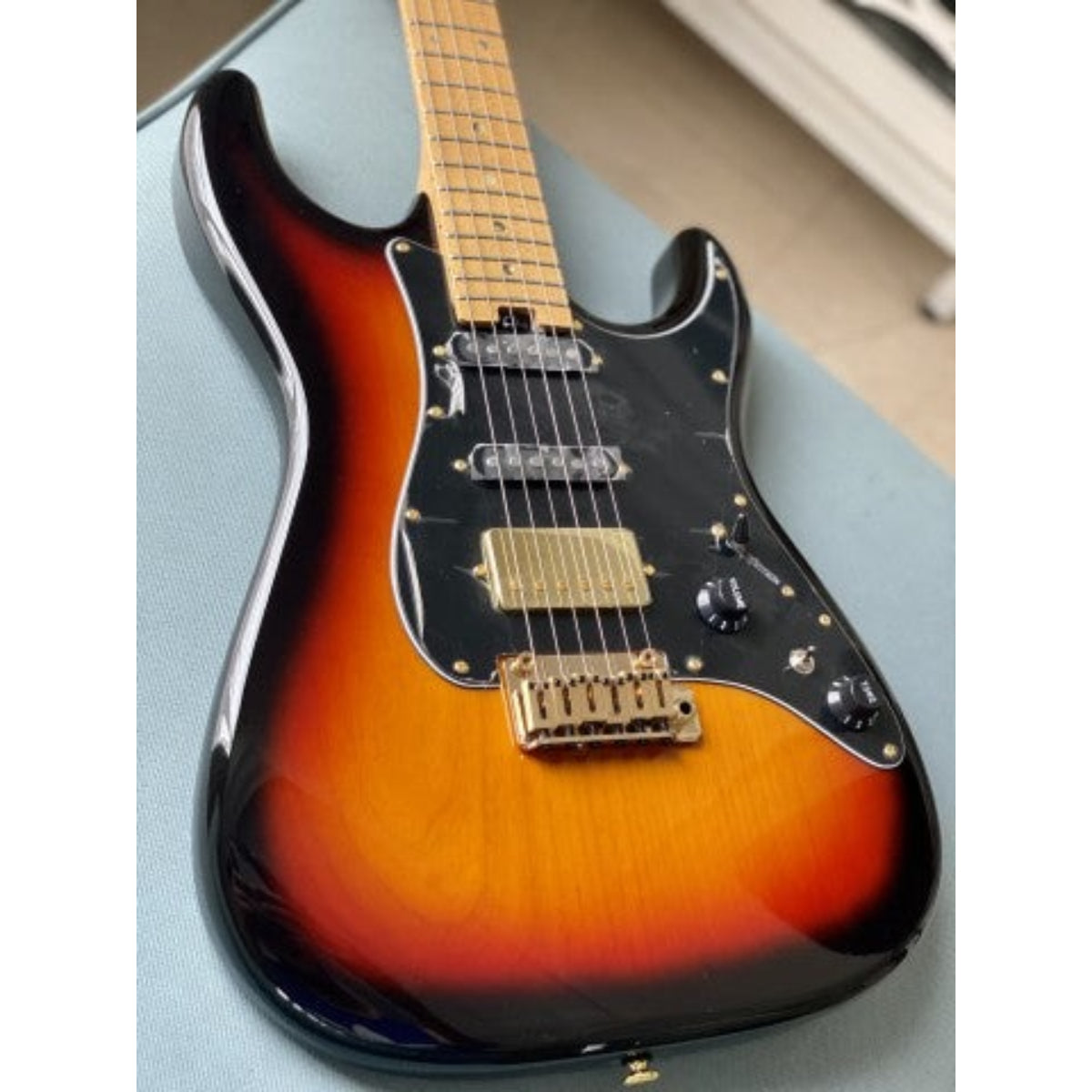 Đàn Guitar Điện Soloking MS1 Classic, Roasted Maple FB, Gold Hardware, Sunburst