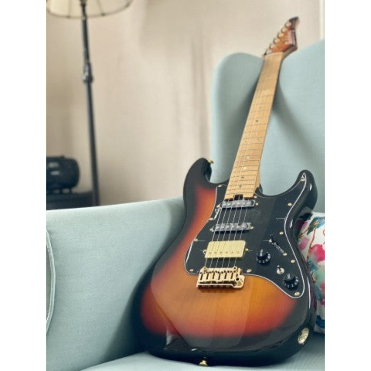 Đàn Guitar Điện Soloking MS1 Classic, Roasted Maple FB, Gold Hardware, Sunburst