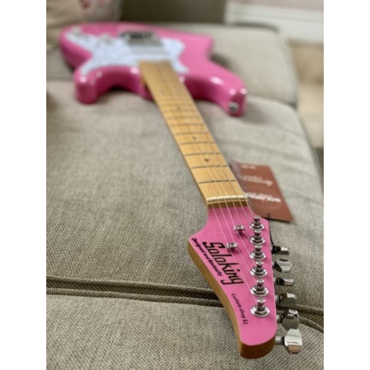 Đàn Guitar Điện Soloking MS1 Classic, Roasted Maple Neck, Shelby Pink