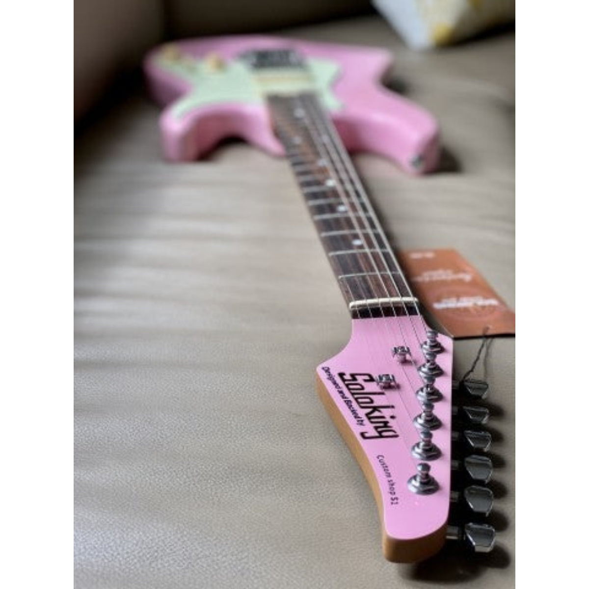 Đàn Guitar Điện Soloking MS1 Classic, Roasted Maple Neck, Shell Pink