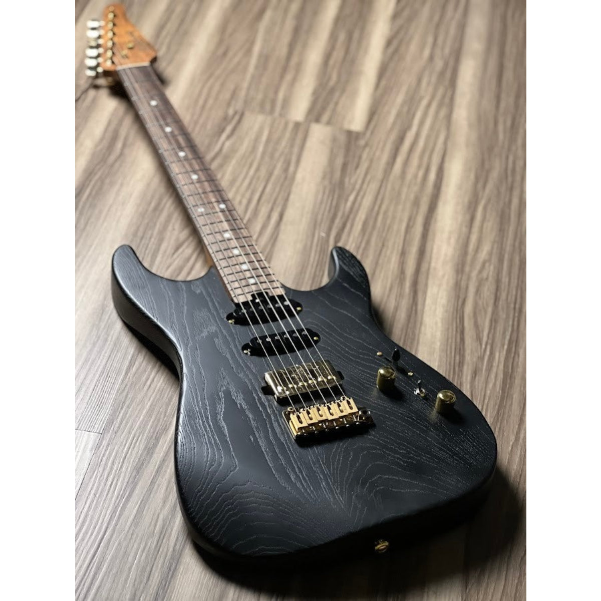 Đàn Guitar Điện Soloking MS1 Custom 22 HSS ASH, Gold Hardware, Open Pore Matte Black Nafiri Special Run