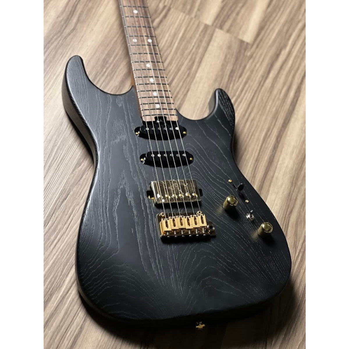 Đàn Guitar Điện Soloking MS1 Custom 22 HSS ASH, Gold Hardware, Open Pore Matte Black Nafiri Special Run
