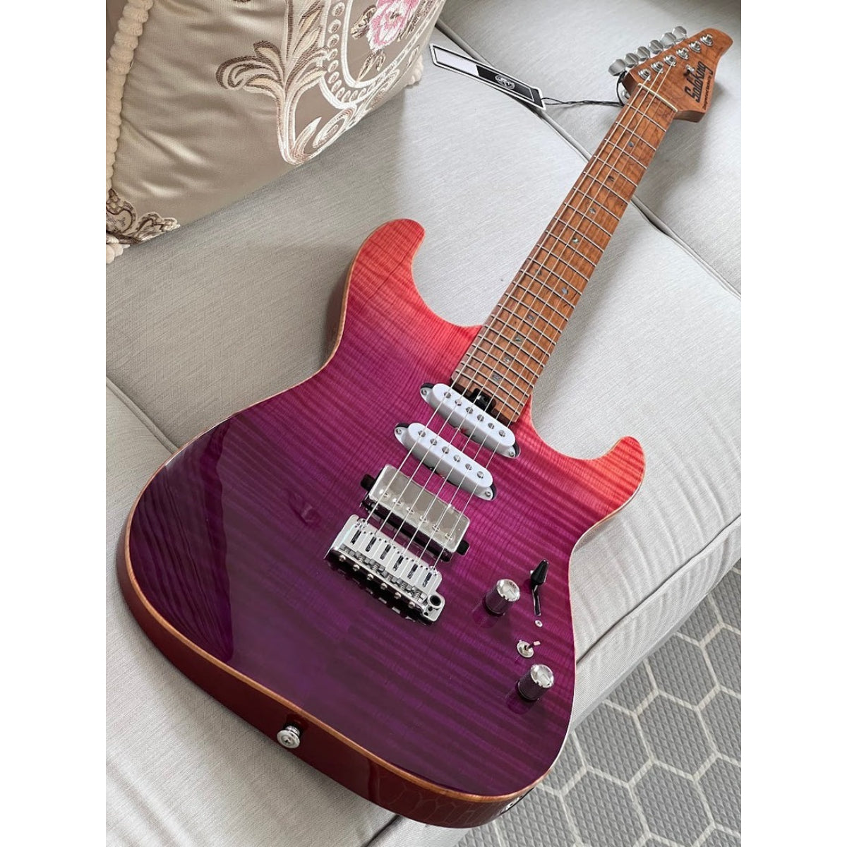 Đàn Guitar Điện Soloking MS1 Custom 22 HSS Flat Top Elite, One Piece Roasted Flame Neck, Purple Surf