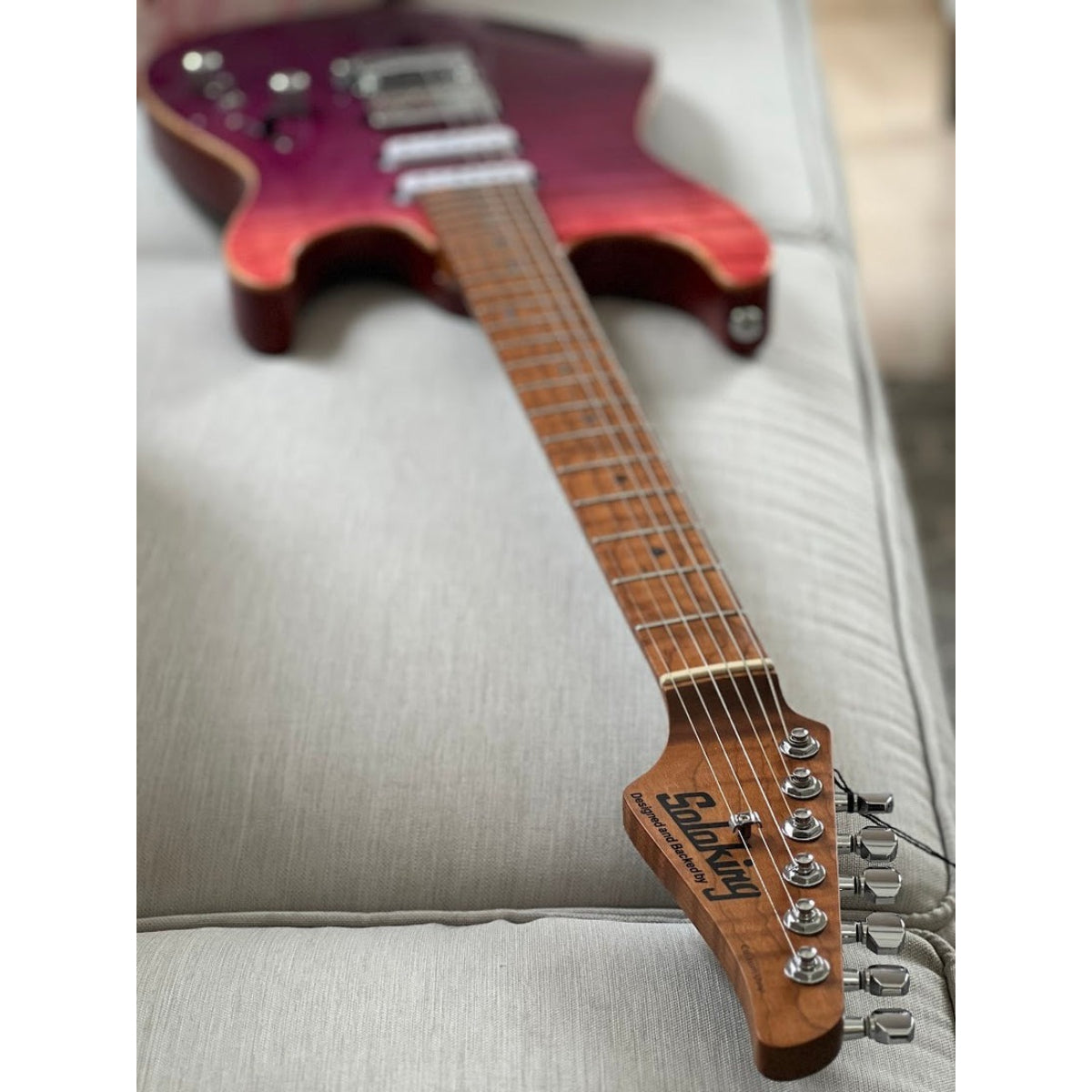 Đàn Guitar Điện Soloking MS1 Custom 22 HSS Flat Top Elite, One Piece Roasted Flame Neck, Purple Surf