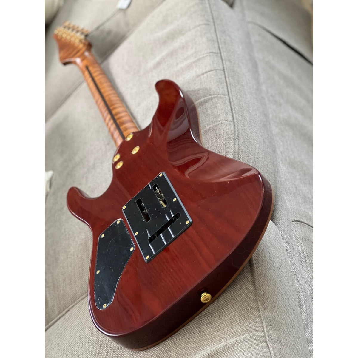 Đàn Guitar Điện Soloking MS1 Custom 22 HSS Flat Top, One Piece Roasted Flame Neck, Bengal Burst