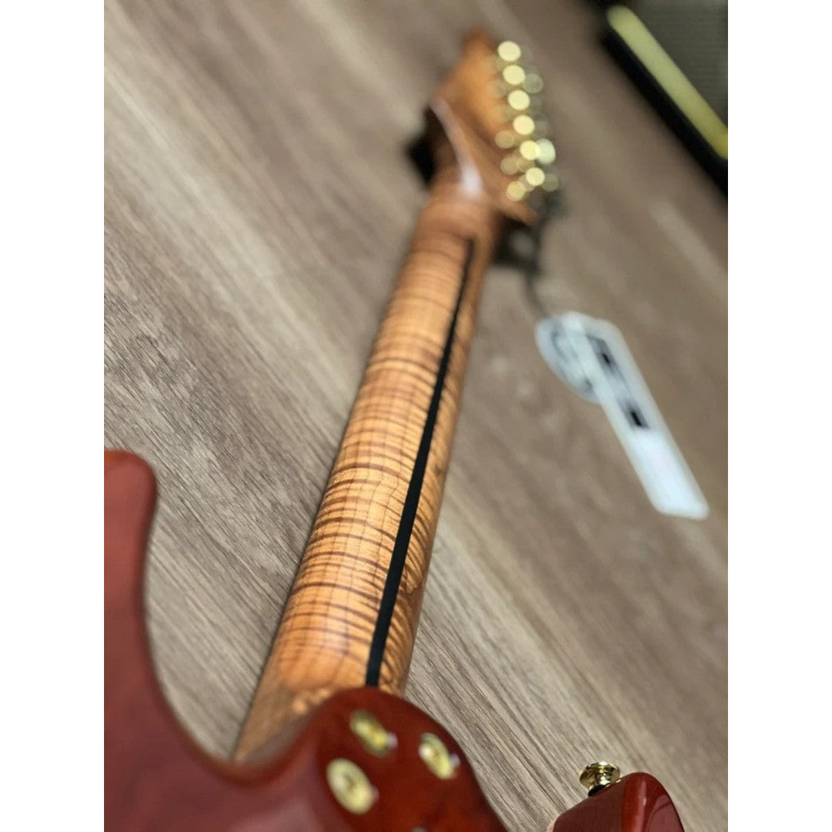 Đàn Guitar Điện Soloking MS1 Custom 22 HSS Flat Top, One Piece Roasted Flame Neck, Entwistle PU, Bengal Burst Nafiri Special Run