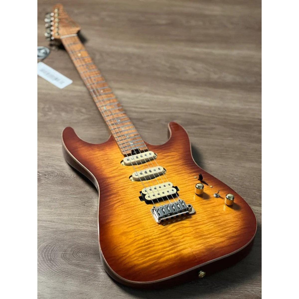 Đàn Guitar Điện Soloking MS1 Custom 22 HSS Flat Top, One Piece Roasted Flame Neck, Entwistle PU, Bengal Burst Nafiri Special Run