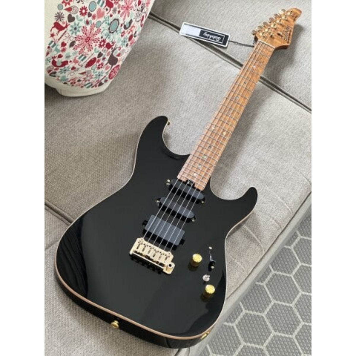 Đàn Guitar Điện Soloking MS1 Custom 22 HSS Flat Top, Roasted Flame Maple Neck, Black Beauty