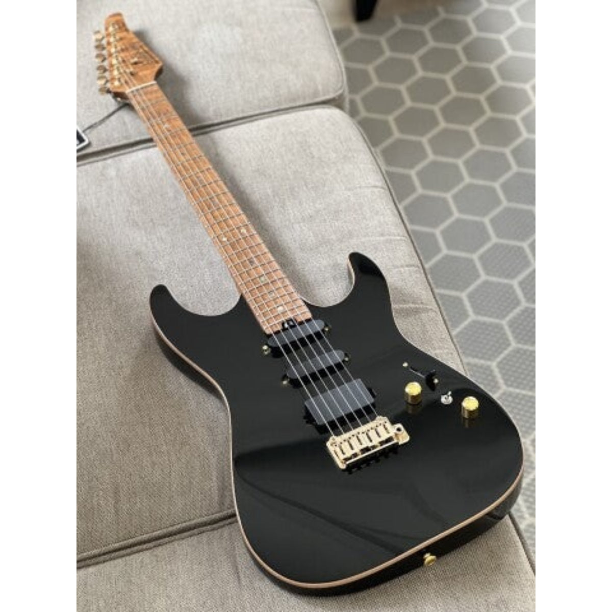 Đàn Guitar Điện Soloking MS1 Custom 22 HSS Flat Top, Roasted Flame Maple Neck, Black Beauty