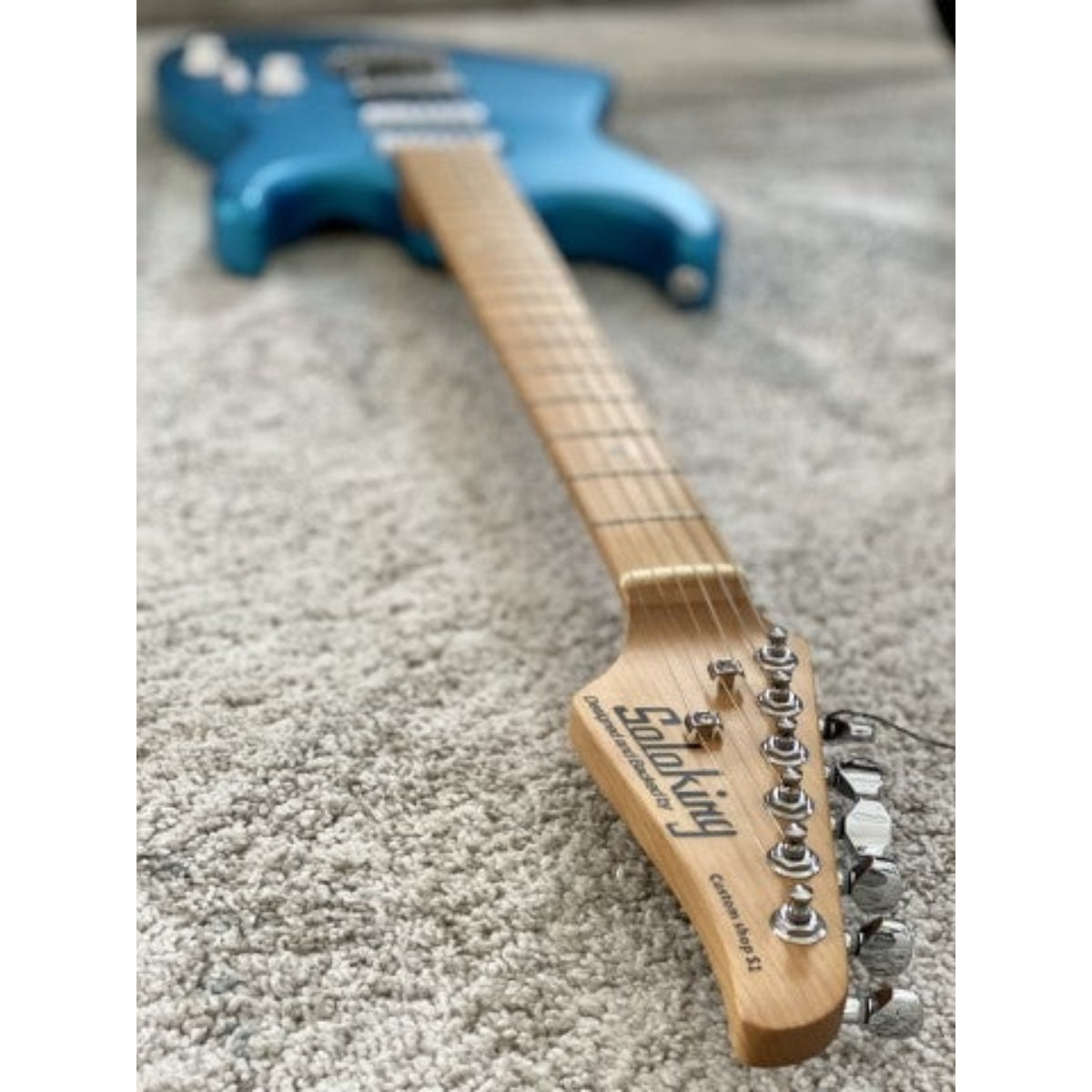Đàn Guitar Điện Soloking MS1 Custom 22 SSS, Roasted Maple Neck, Alder Body, Satin Electric Blue Matte