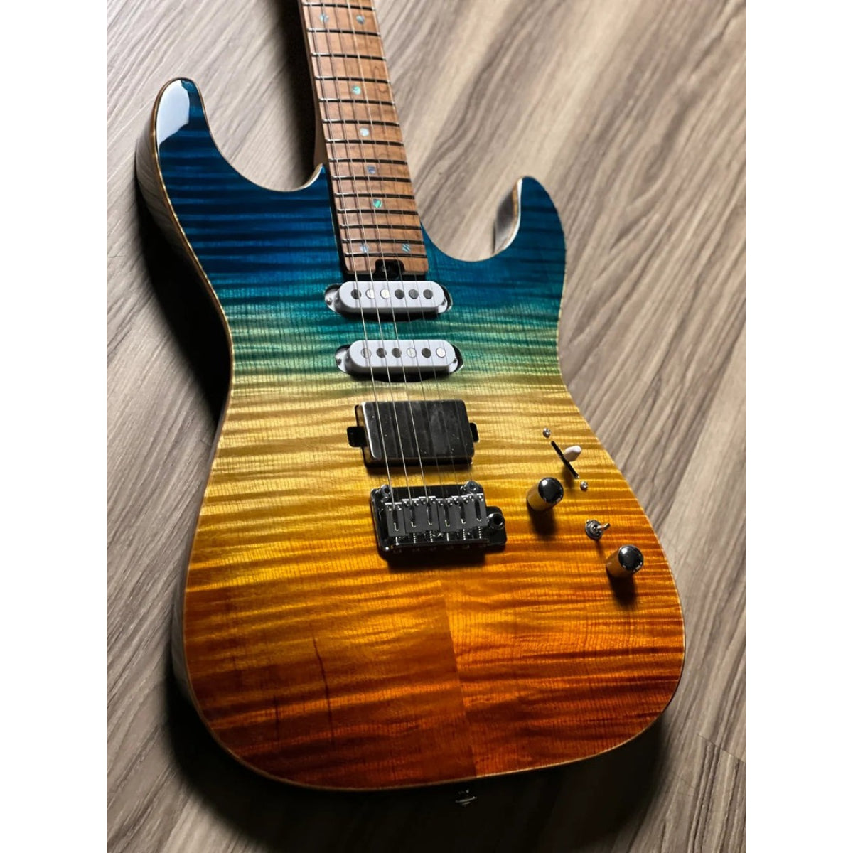 Đàn Guitar Điện Soloking MS1 Custom 24 HSS FMN, Roasted Flame Maple Neck, Beach Sunset Surf Fade JESCAR