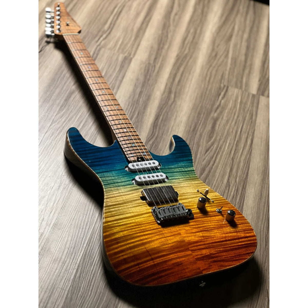 Đàn Guitar Điện Soloking MS1 Custom 24 HSS FMN, Roasted Flame Maple Neck, Beach Sunset Surf Fade JESCAR