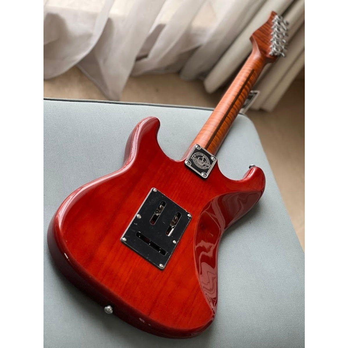 Đàn Guitar Điện Soloking MS1 FM Artisan Elite, Roasted Flame Neck, Honeyburst Gloss