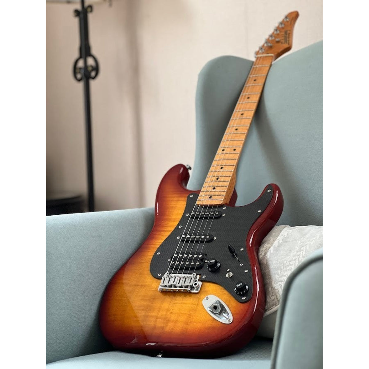 Đàn Guitar Điện Soloking MS1 FM Artisan, Flame Maple Neck, Honeyburst Nafiri Special Run Jescar
