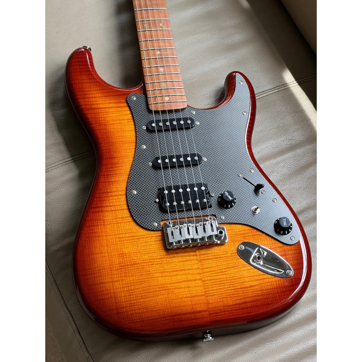 Đàn Guitar Điện Soloking MS1 FM Artisan, Roasted Flame Neck, Honeyburst Gloss Nafiri Special Run (Copy)