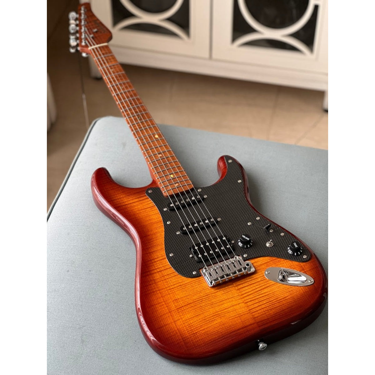 Đàn Guitar Điện Soloking MS1 FM Artisan, Roasted Flame Neck, Honeyburst Gloss Nafiri Special Run (Copy)