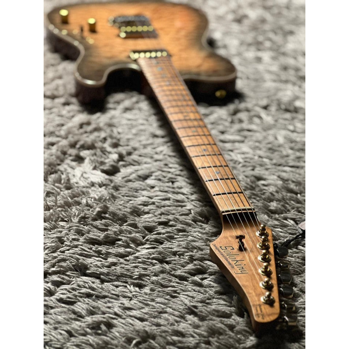 Đàn Guitar Điện Soloking MT1 Custom 22 FMN, Roasted Flame Maple Neck, Feather Burst