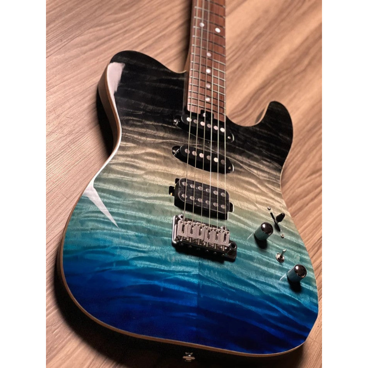 Đàn Guitar Điện Soloking MT1 Custom 22 HSS Quilt, Rosewood FB, Ocean Storm Double Wipeout JESCAR