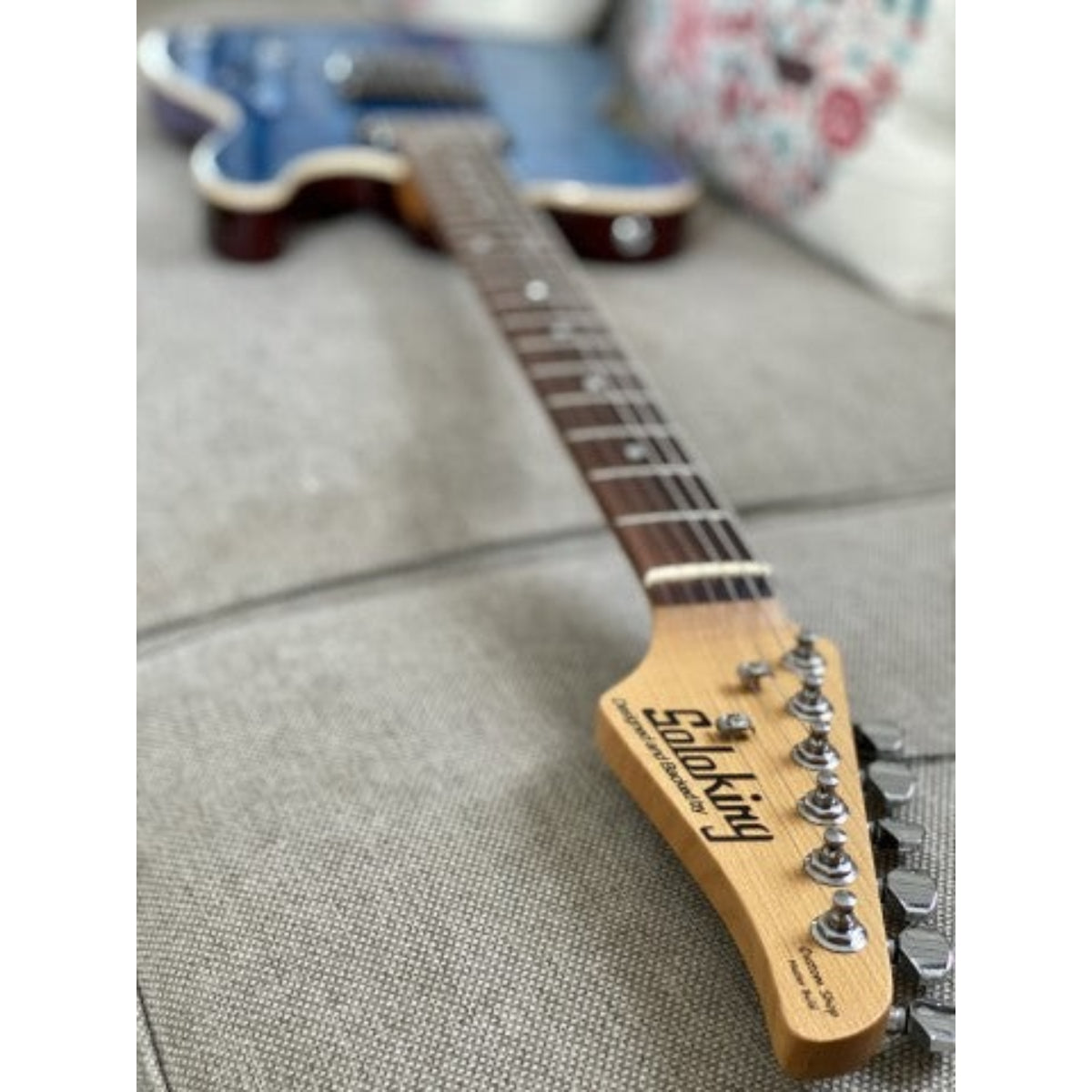 Đàn Guitar Điện Soloking MT1 Custom 24 Flame, Roasted Neck, Rosewood FB, Seethru Blue