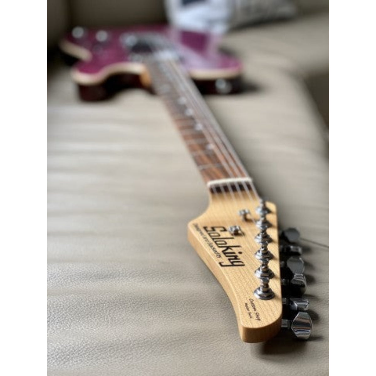 Đàn Guitar Điện Soloking MT1 Custom 24 Quilt, Roasted Neck, Rosewood FB, Seethru Magenta