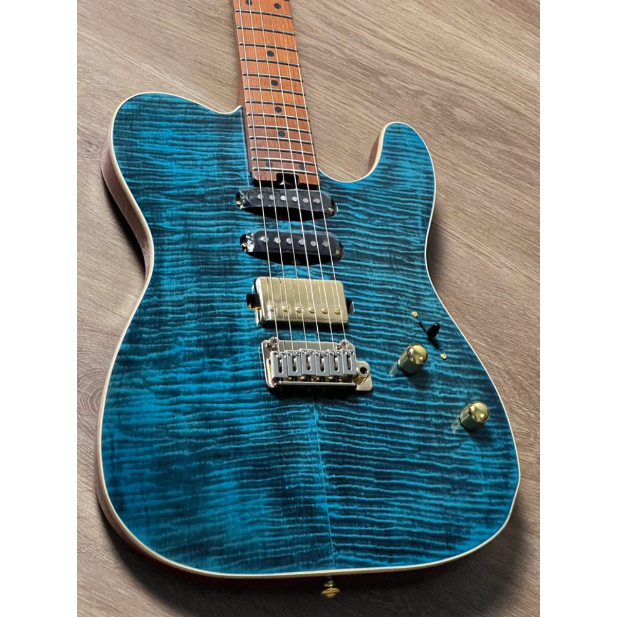Đàn Guitar Điện Soloking MT1 Deluxe FM24, Gold Hardware, Deep Sea Blue Nafiri Special Run JESCAR