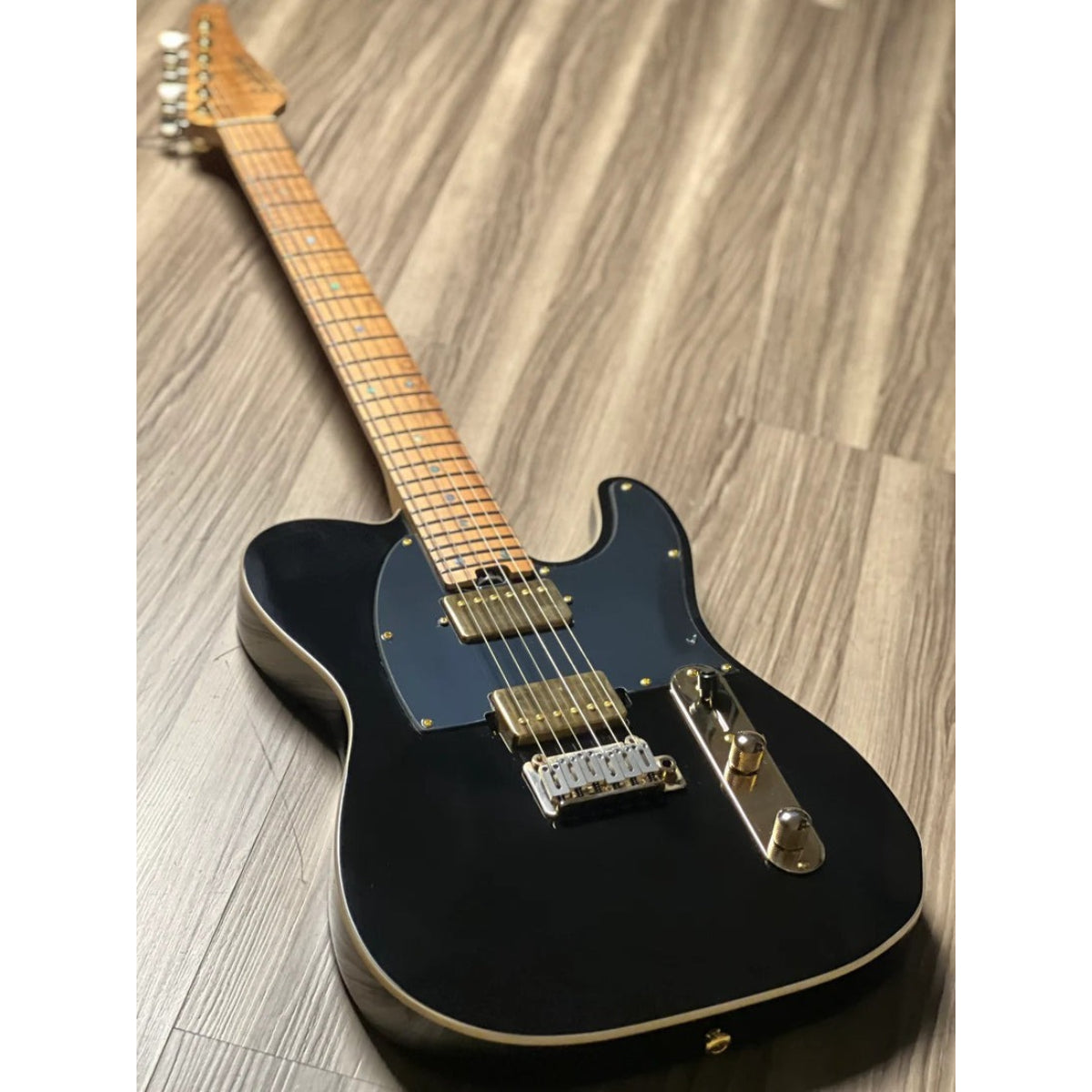 Đàn Guitar Điện Soloking MT1 Modern 24 HH FMN, Roasted Flame Maple Neck, Black Beauty JESCAR