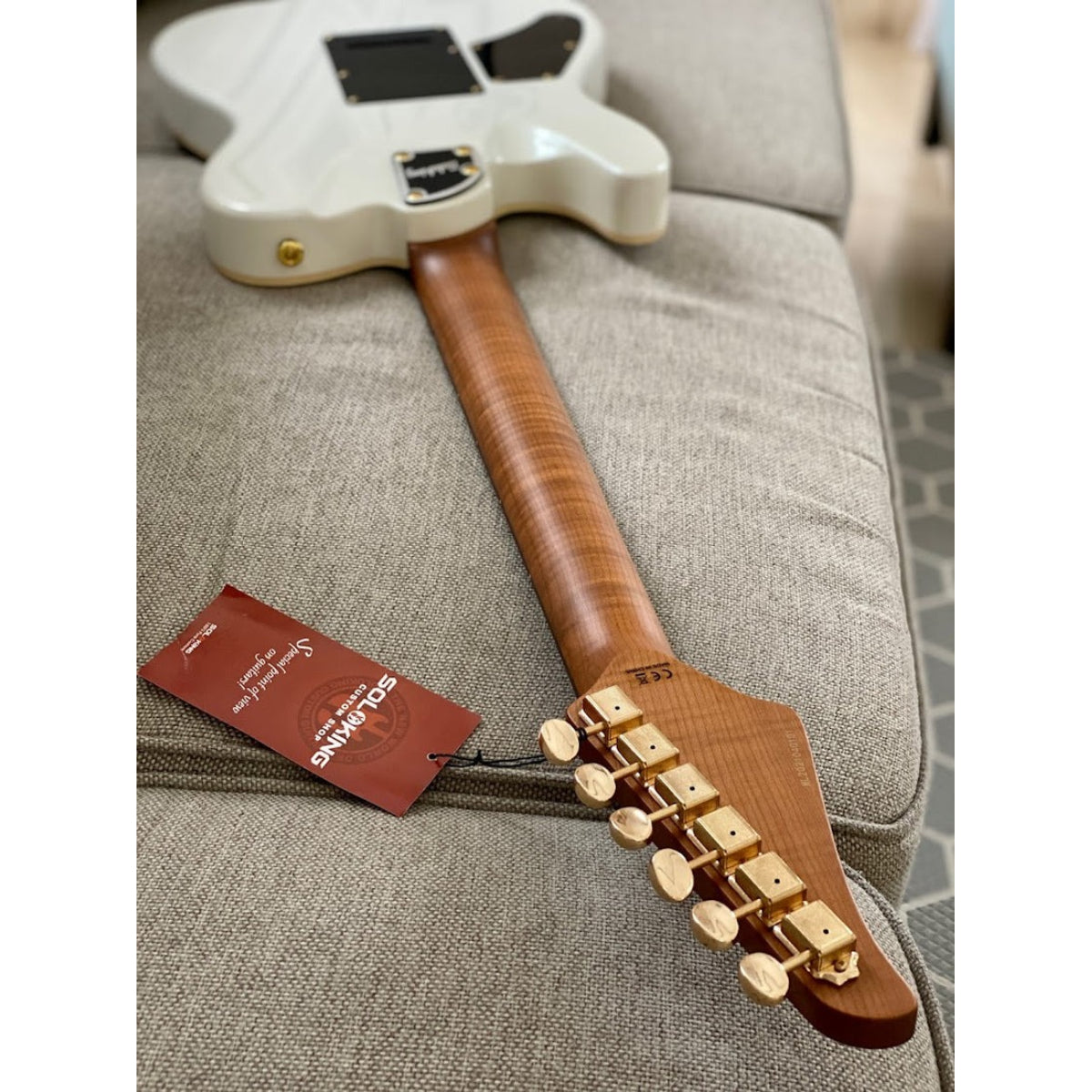 Đàn Guitar Điện Soloking MT1 Modern HH MKII, Gold Hardware, Pearl White Metallic