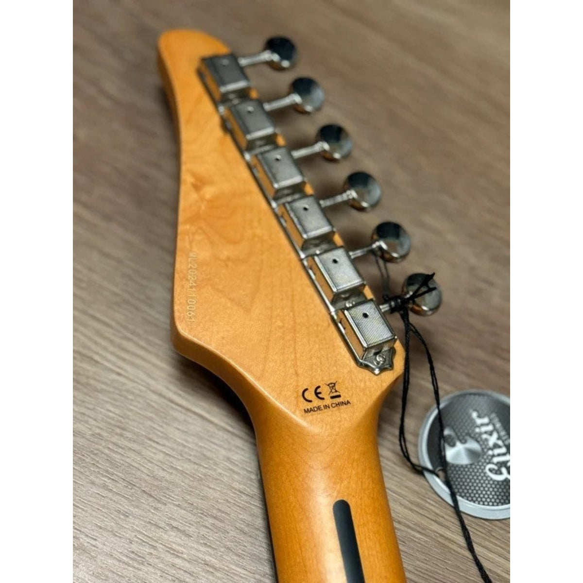 Đàn Guitar Điện Soloking MT1 Vintage Quilt, Rosewood FB, Larimar Nafiri Special Run