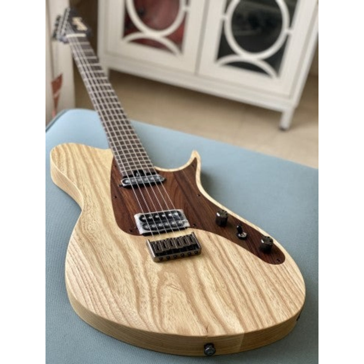 Đàn Guitar Điện Soloking S408, One Piece Rosewood Neck, American Ash Body, Natural