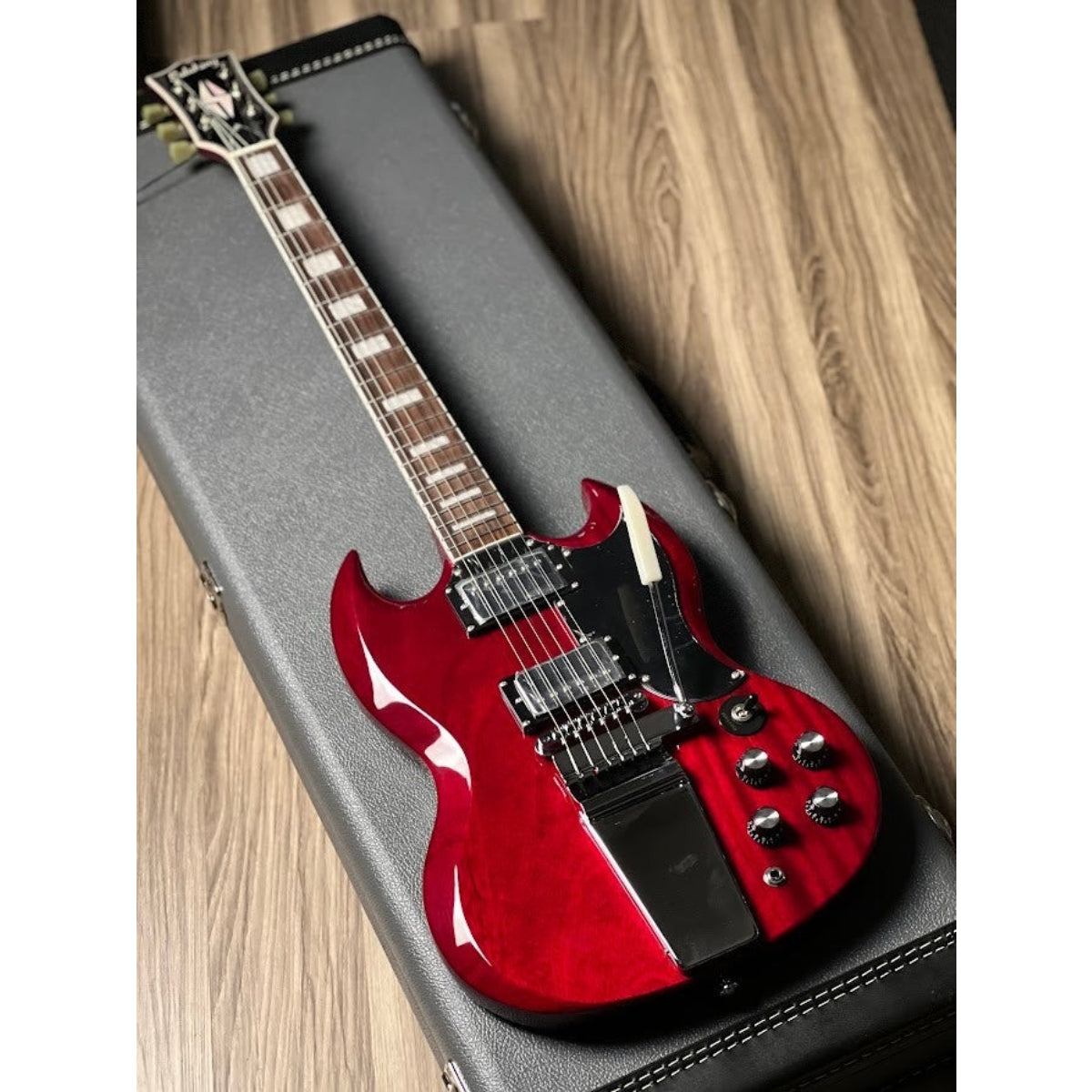 Đàn Guitar Điện Soloking SG60 Vibrola, Transparent Red Cherry Nafiri Special Run Jescar