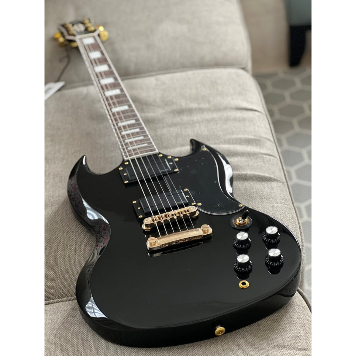 Đàn Guitar Điện Soloking SG60, Fishman Fluence, Black Beauty MOD