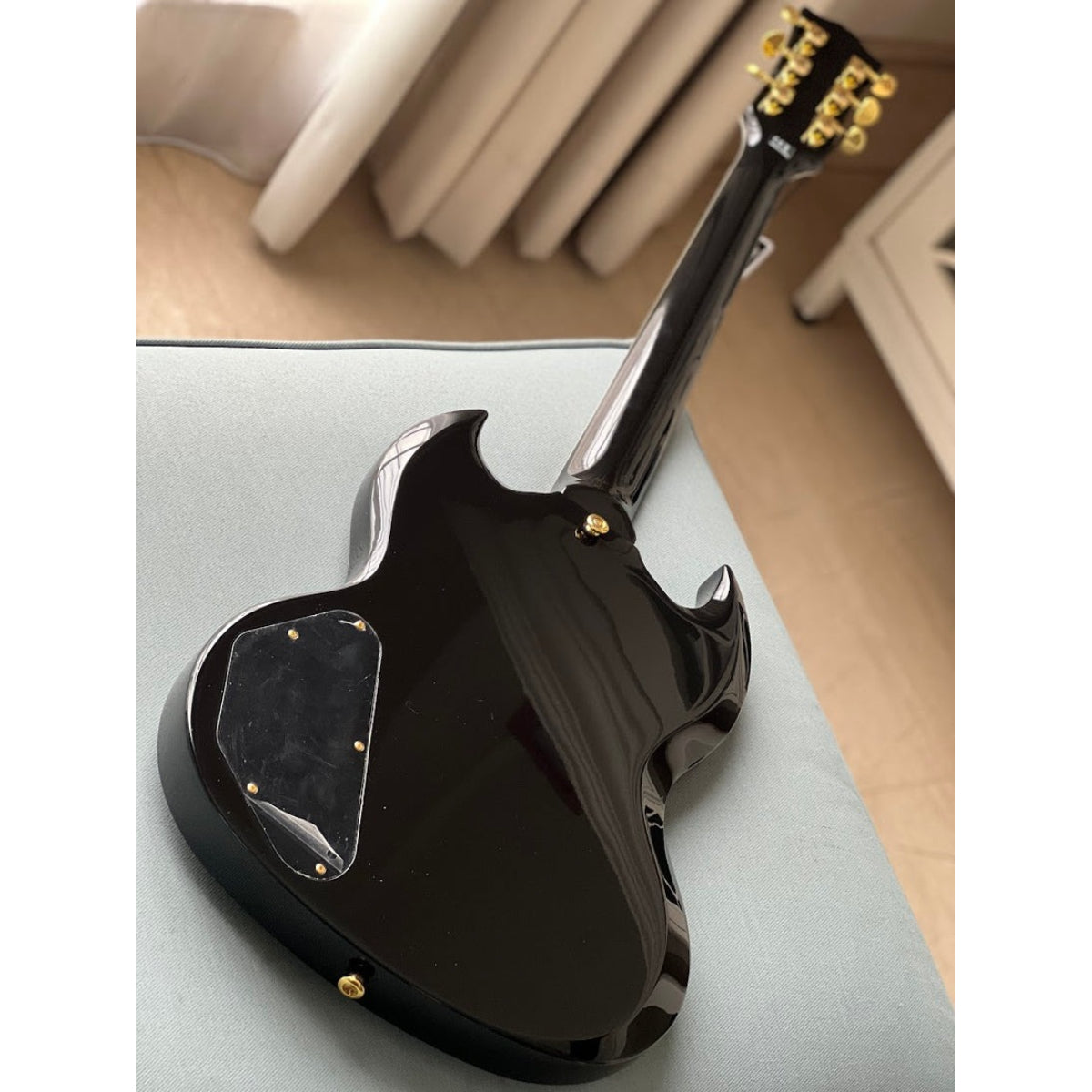 Đàn Guitar Điện Soloking SG60, Fishman Fluence, Black Beauty MOD