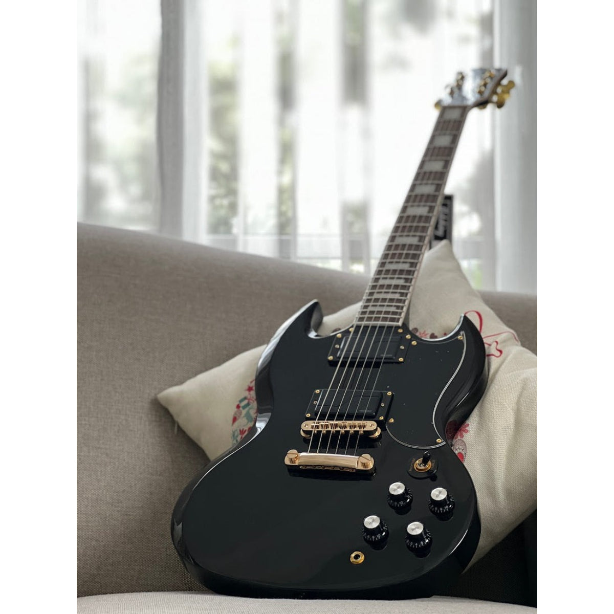 Đàn Guitar Điện Soloking SG60, Fishman Fluence, Black Beauty MOD