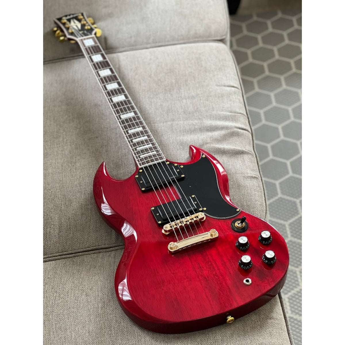 Đàn Guitar Điện Soloking SG60, Fishman Fluence, Transparent Red Cherry MOD