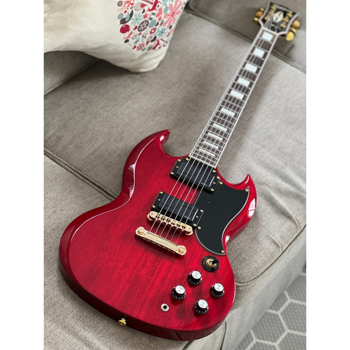 Đàn Guitar Điện Soloking SG60, Fishman Fluence, Transparent Red Cherry MOD